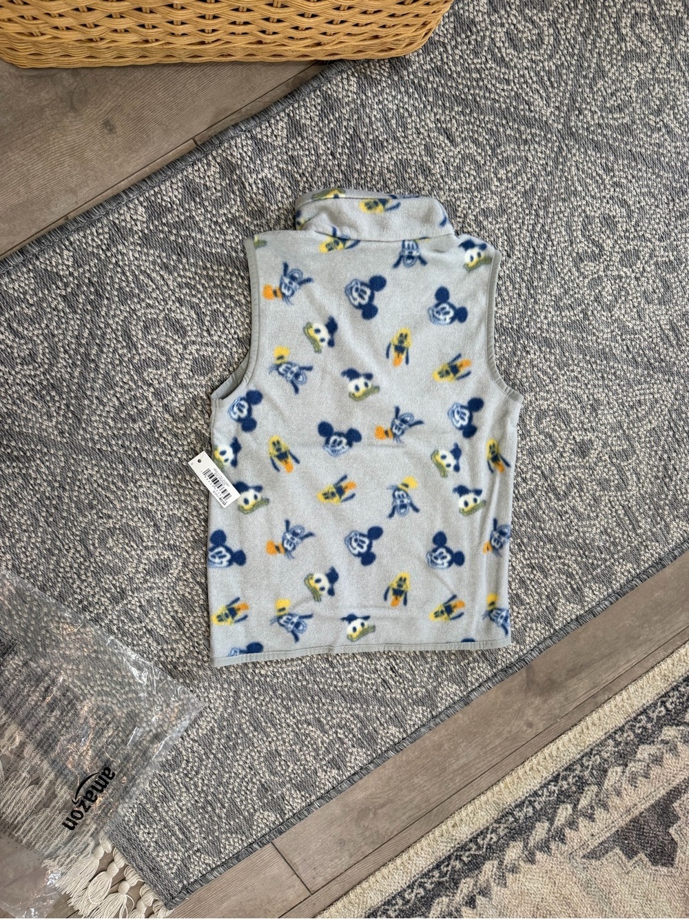 New Disney Mickey Mouse & Friends Polar Fleece Vest Boys Size Small 6/7 X Amazon - Picture 9 of 14